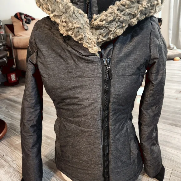 Coat - Picture 2 of 7